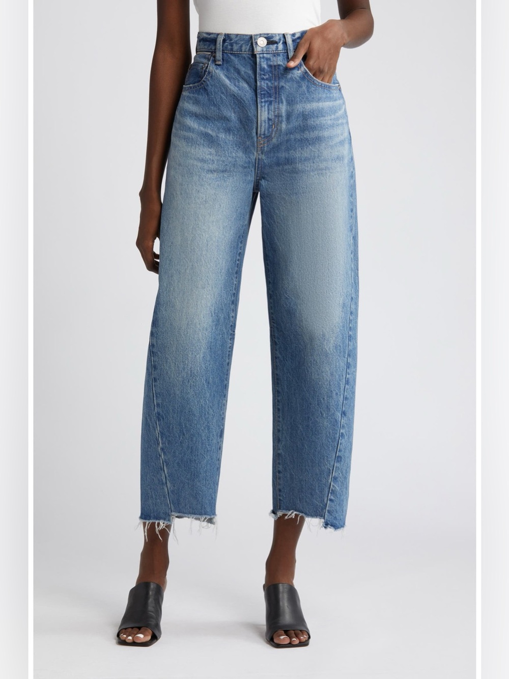 MOUSSY Vintage Cloverhill Round Barrel Leg Jeans Light Blue Size 24